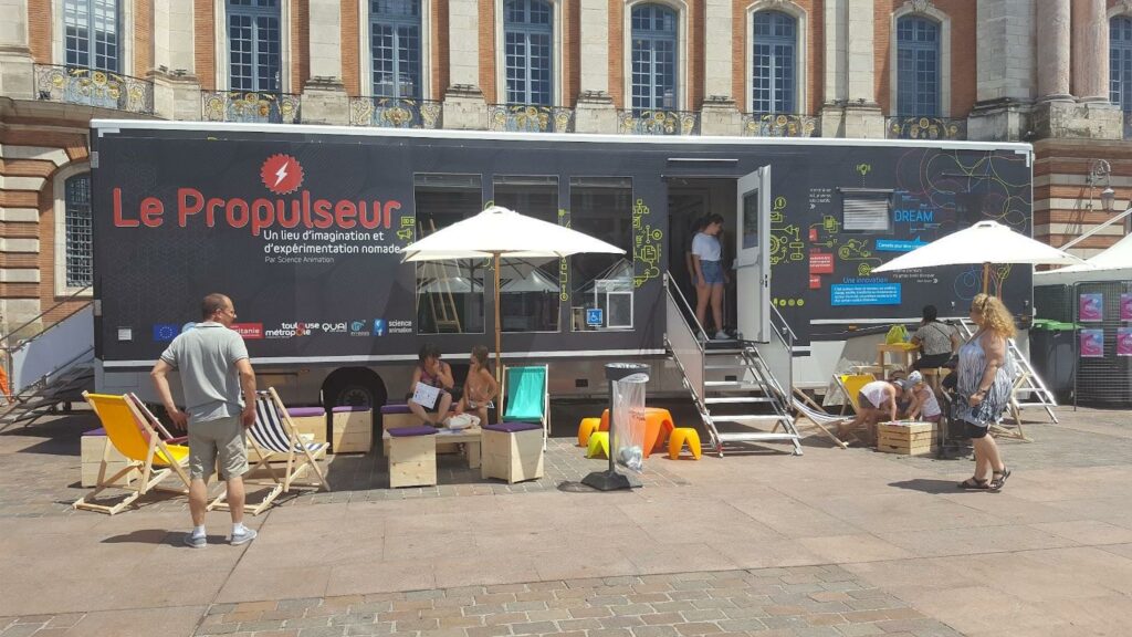 Le Propulseur sur la place du Capitole dans le centre-ville de Toulouse