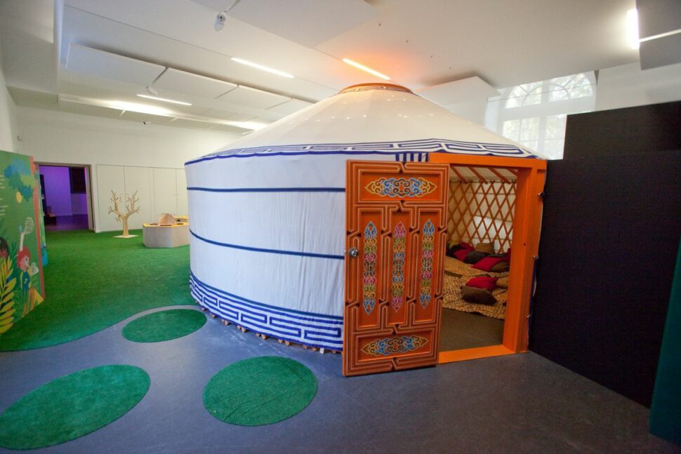 Yourte de l'exposition Mondot Mino - Crédit Frederic Maligne