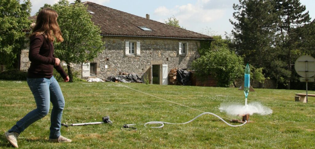 fusée eau apprendre classe verte découverte