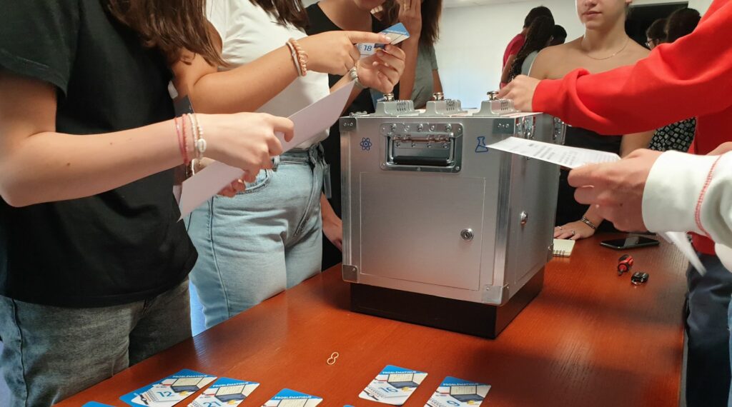 Réinventer l’escape game pédagogique par la conception d’une escape box