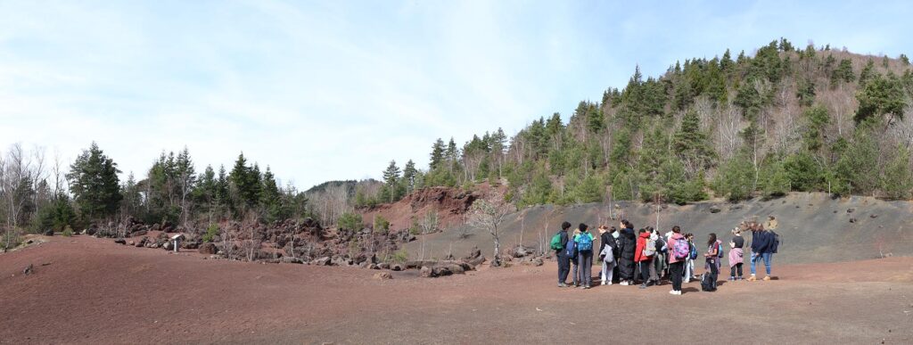 Élèves lors d'une classe découvertes astro-volcan